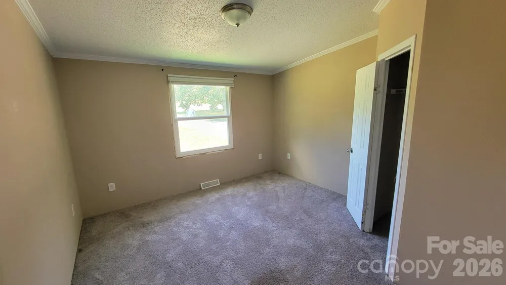 5401 Creek Run Court Bessemer City, NC 28086