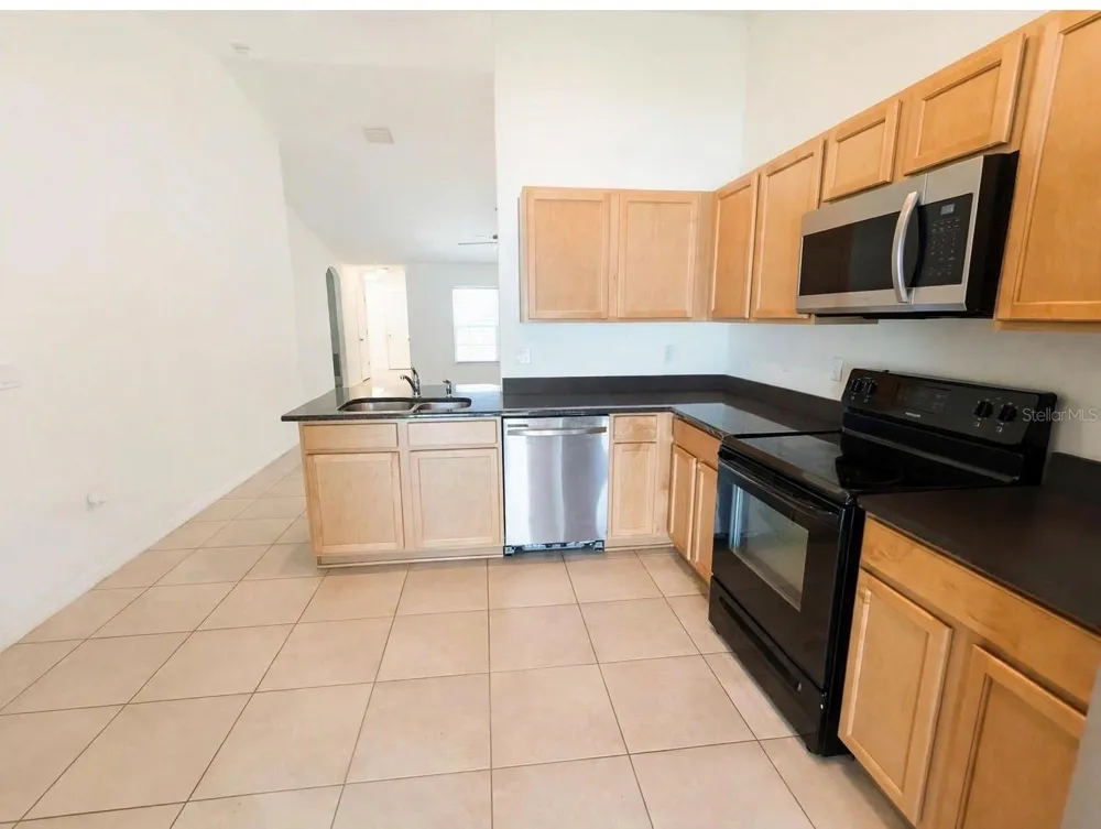 20 RAINSTONE LANE #B Palm Coast, FL 32164
