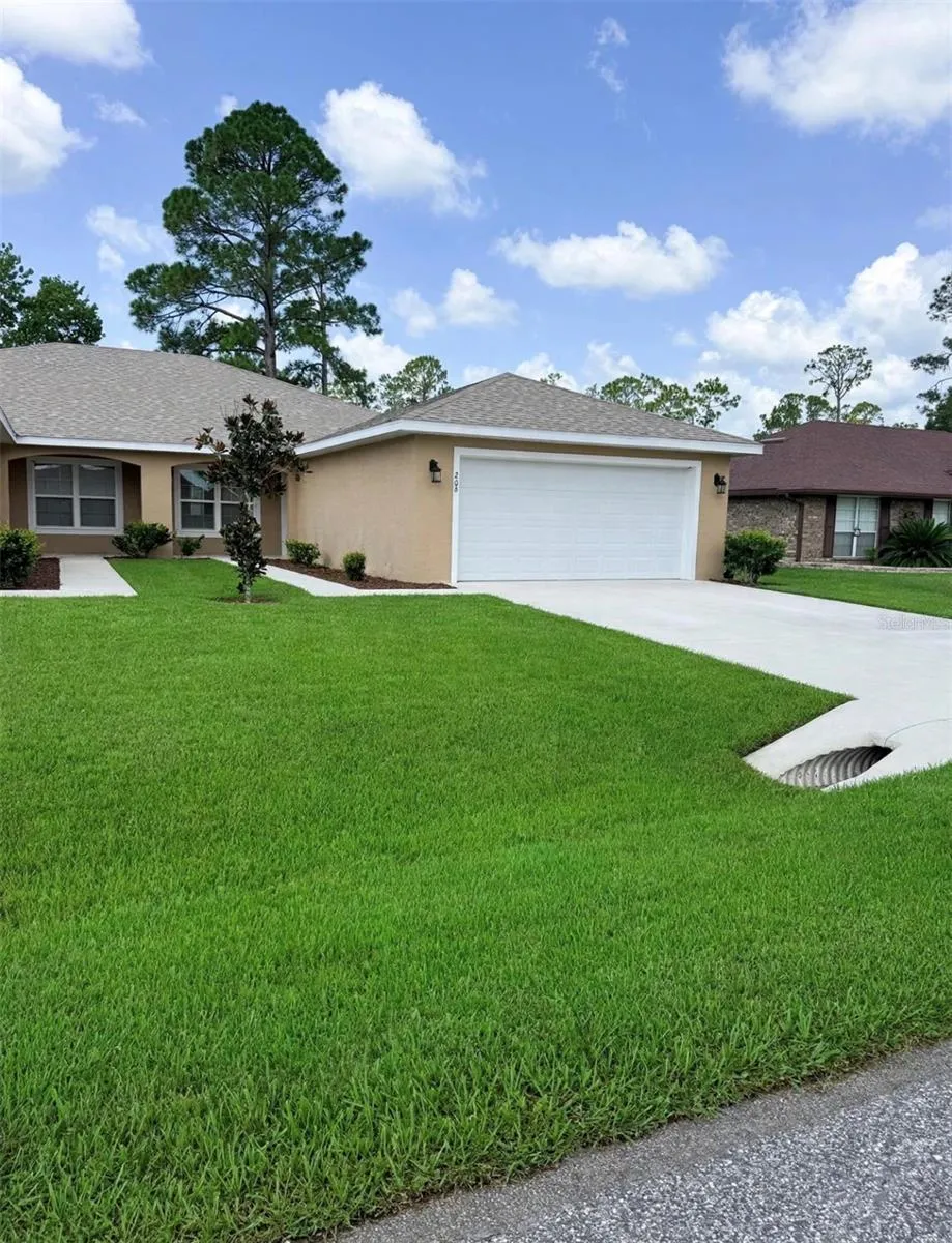 20 RAINSTONE LANE #B Palm Coast, FL 32164