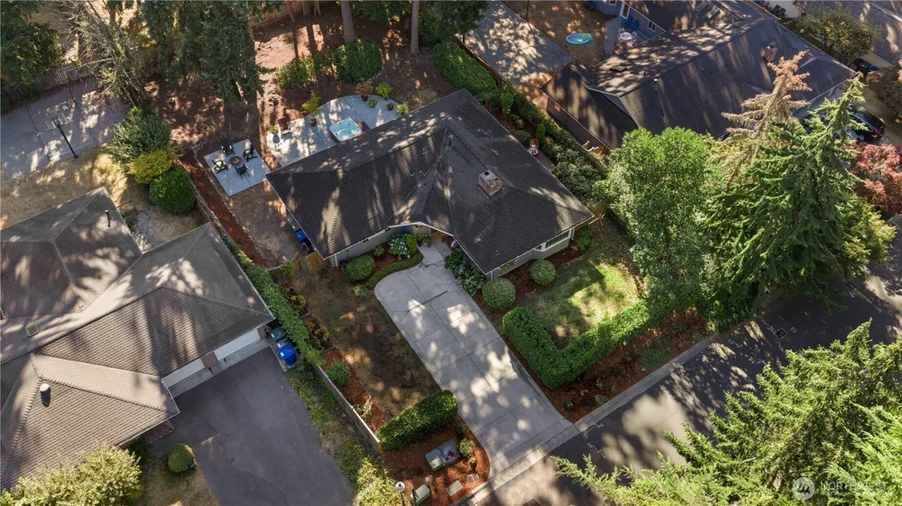 2422 126th Avenue NE Bellevue, WA 98005