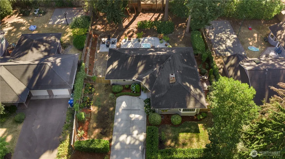 2422 126th Avenue NE Bellevue, WA 98005