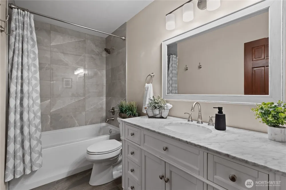 2422 126th Avenue NE Bellevue, WA 98005