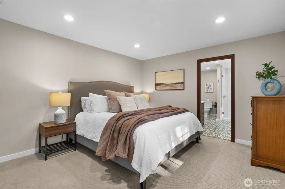 2422 126th Avenue NE Bellevue, WA 98005