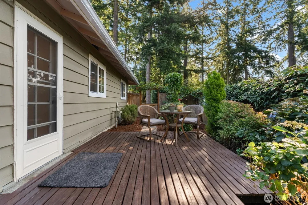 2422 126th Avenue NE Bellevue, WA 98005