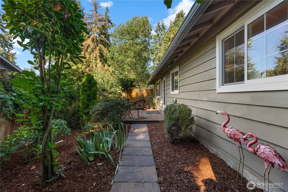 2422 126th Avenue NE Bellevue, WA 98005