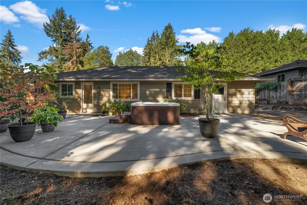 2422 126th Avenue NE Bellevue, WA 98005