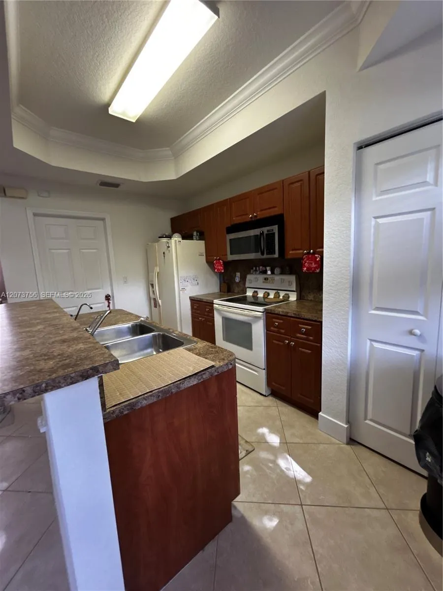 4927 Windward Way #4401 Dania Beach, FL 33312
