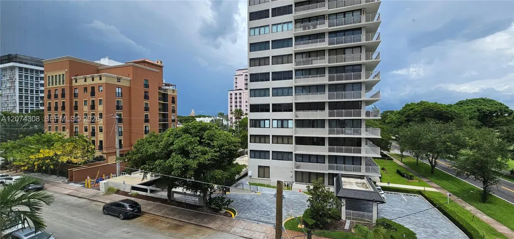 650 Coral Way #404 Coral Gables, FL 33134