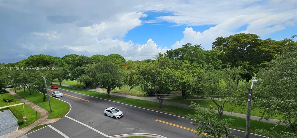 650 Coral Way #404 Coral Gables, FL 33134