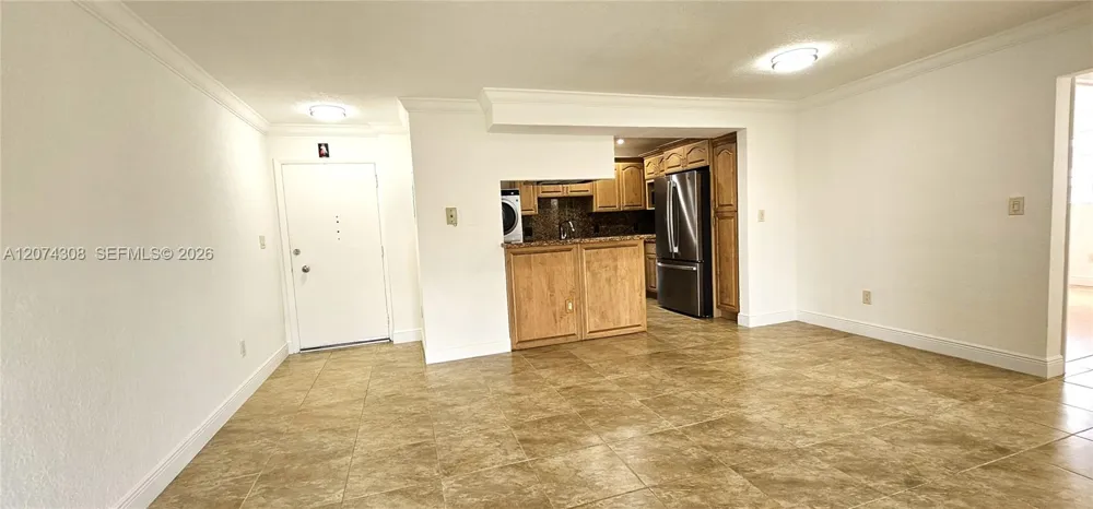 650 Coral Way #404 Coral Gables, FL 33134
