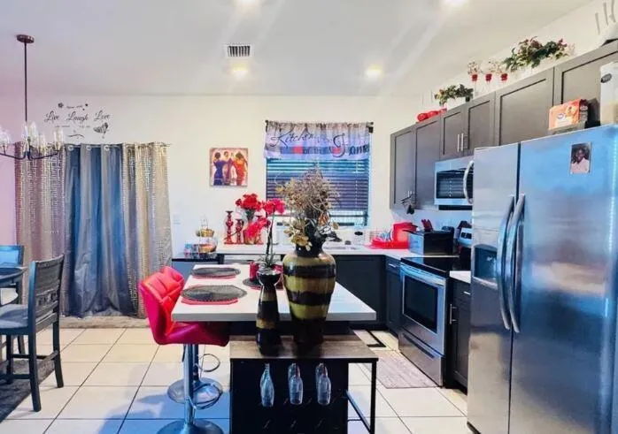 21463 NE 3rd Path Miami, FL 33179