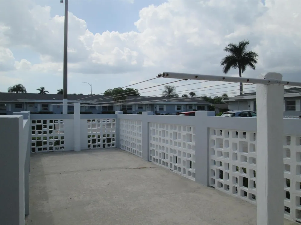 2611 W BARKLEY DRIVE W #E West Palm Beach, FL 33415