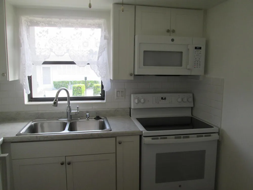 2611 W BARKLEY DRIVE W #E West Palm Beach, FL 33415
