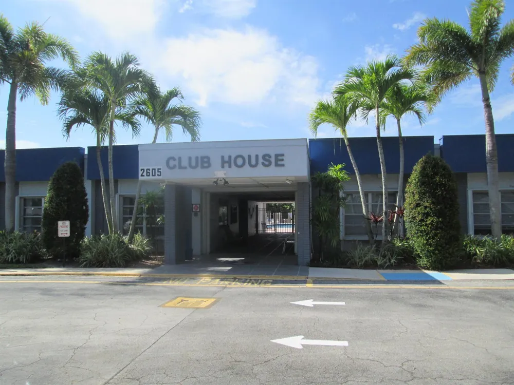 2611 W BARKLEY DRIVE W #E West Palm Beach, FL 33415
