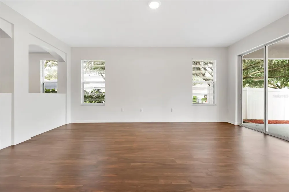 2541 PEEKSKILL ROAD Valrico, FL 33594