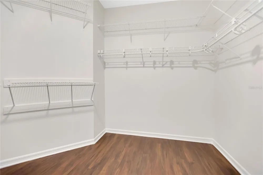 2541 PEEKSKILL ROAD Valrico, FL 33594