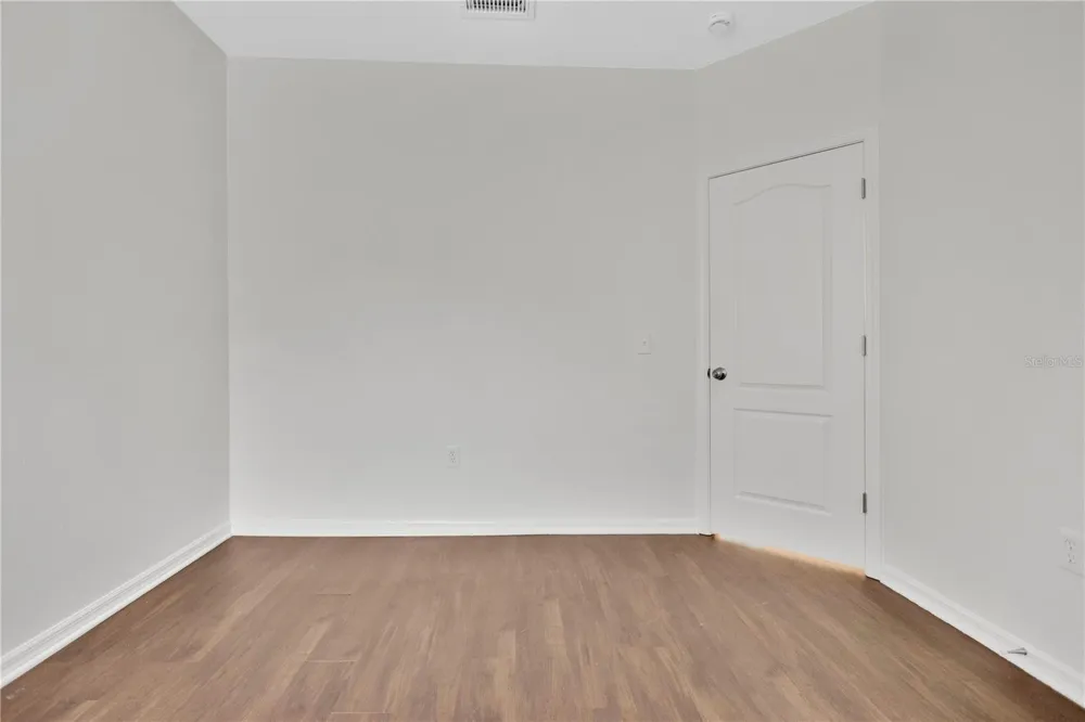 2541 PEEKSKILL ROAD Valrico, FL 33594
