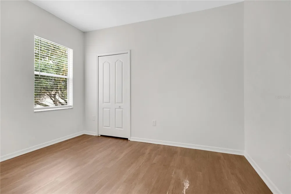 2541 PEEKSKILL ROAD Valrico, FL 33594