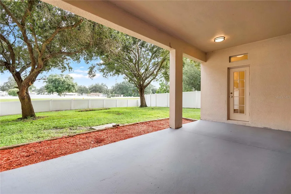 2541 PEEKSKILL ROAD Valrico, FL 33594