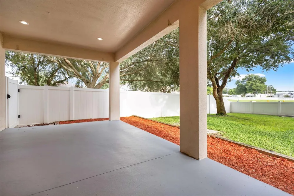 2541 PEEKSKILL ROAD Valrico, FL 33594