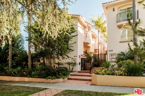 844 17th Street
