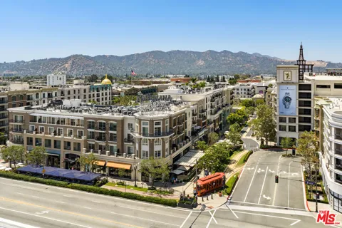 558 Caruso Avenue