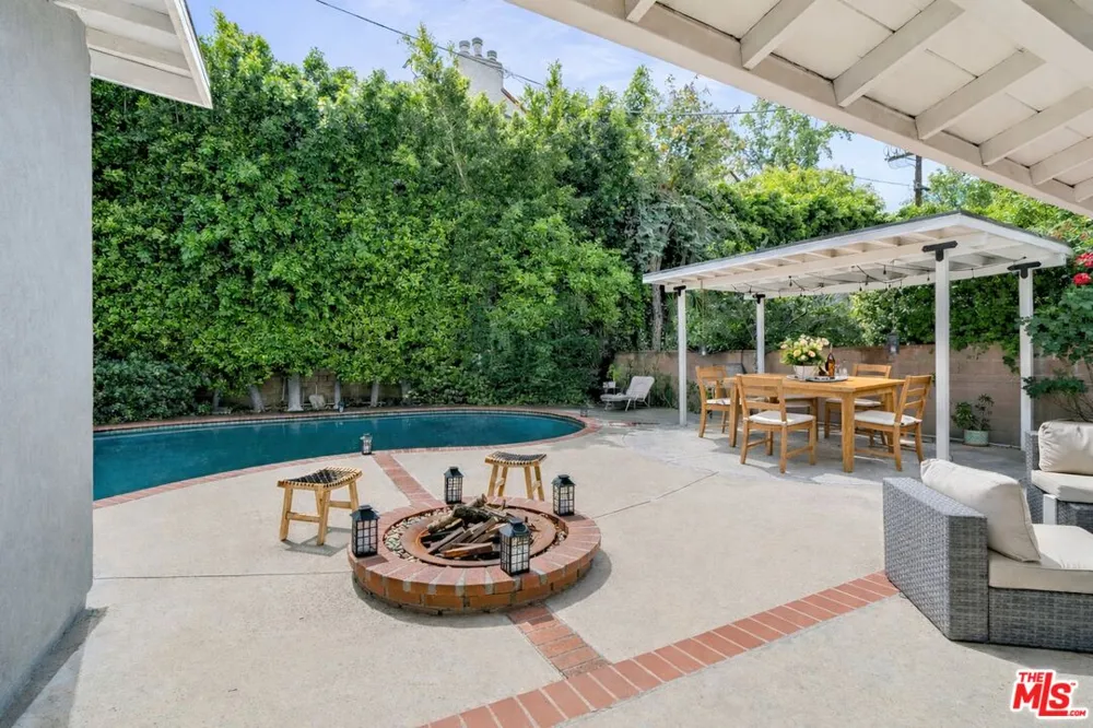 14346 Killion Street Los Angeles, CA 91401