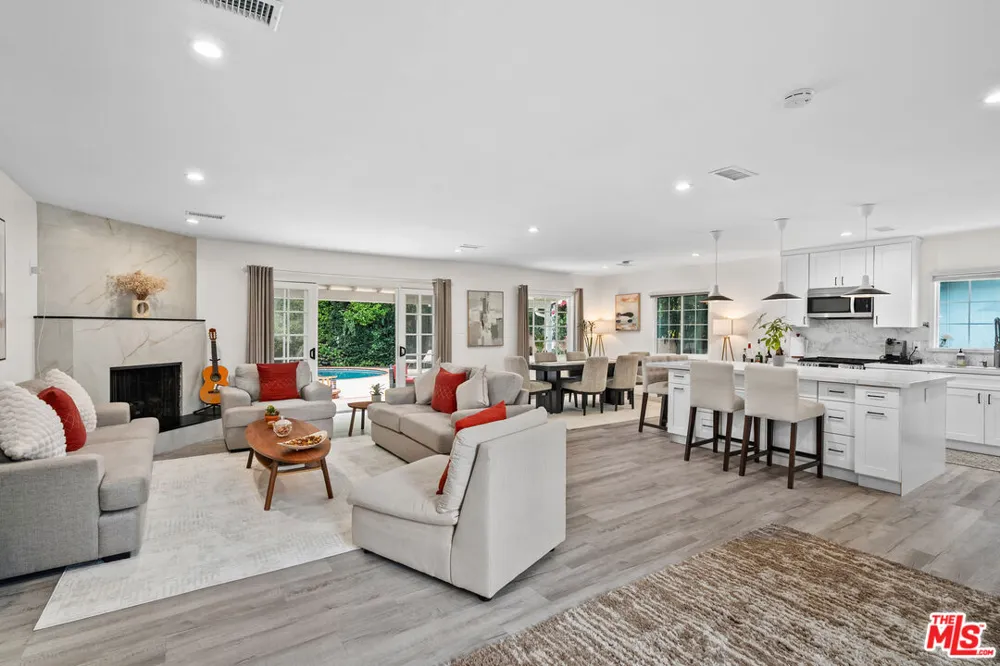 14346 Killion Street Los Angeles, CA 91401