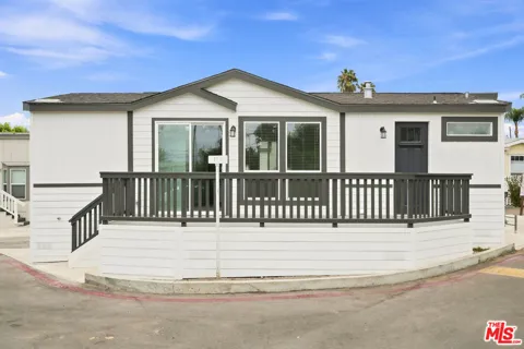 12301 San Fernando Road