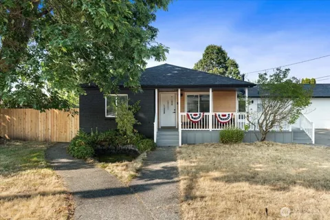 409 3rd Avenue SE