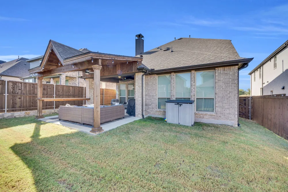 1749 Dartmoor Drive Carrollton, TX 75010