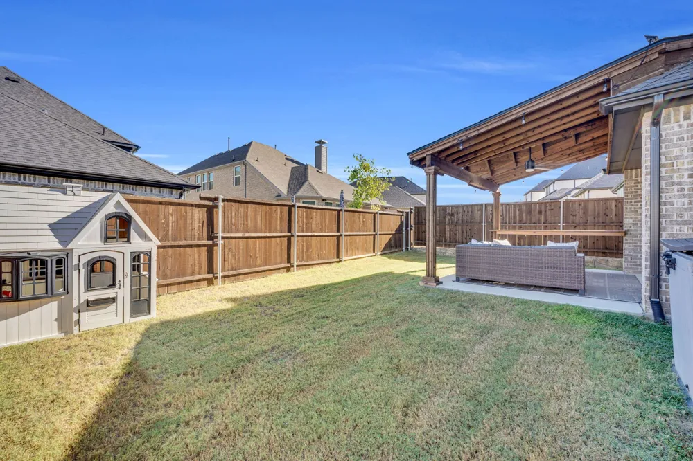 1749 Dartmoor Drive Carrollton, TX 75010