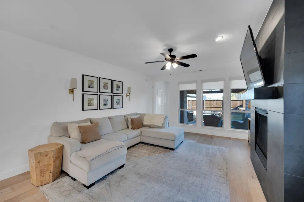1749 Dartmoor Drive Carrollton, TX 75010