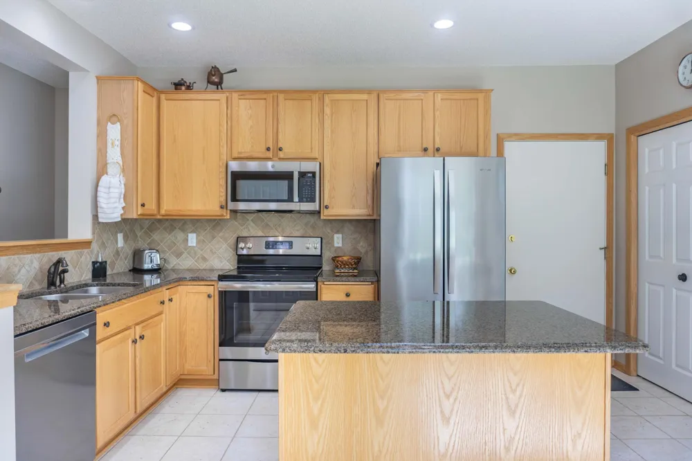 8356 Crabapple Court Victoria, MN 55386