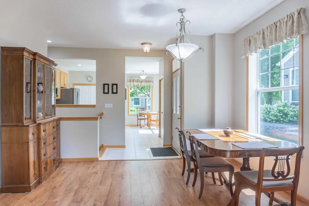 8356 Crabapple Court Victoria, MN 55386