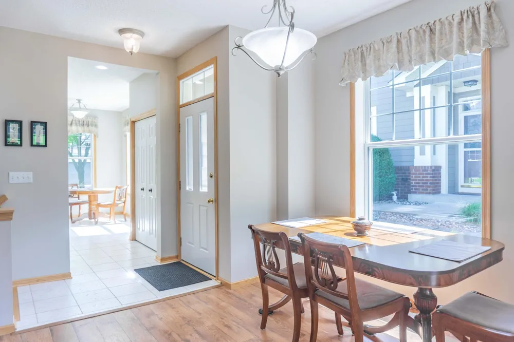 8356 Crabapple Court Victoria, MN 55386