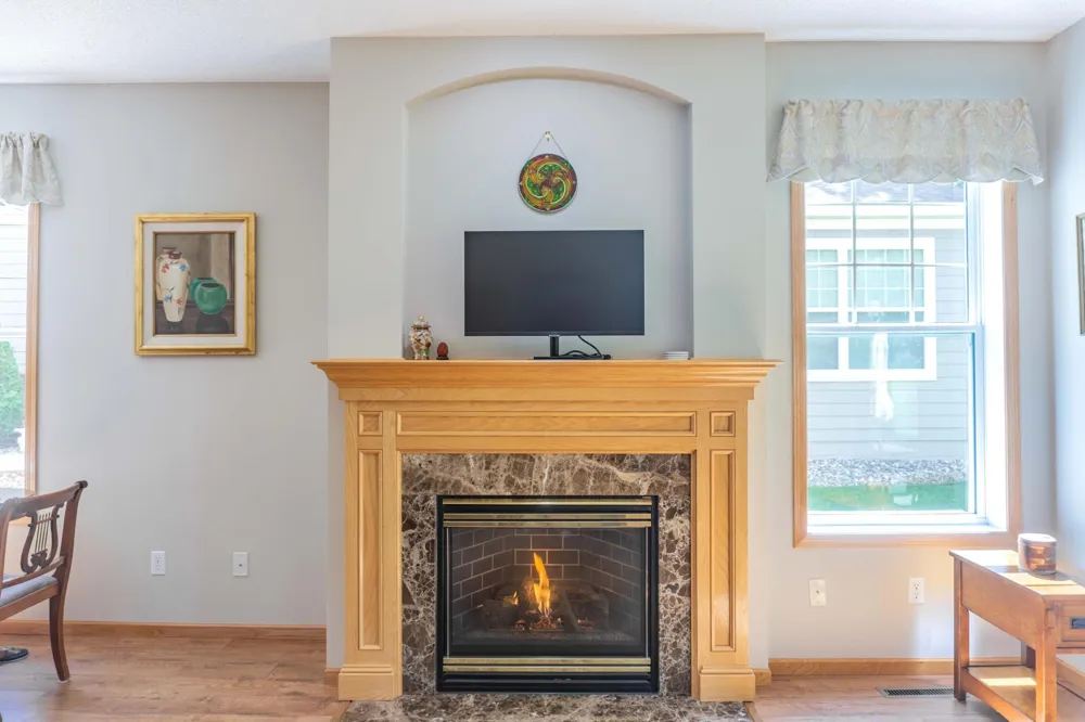 8356 Crabapple Court Victoria, MN 55386