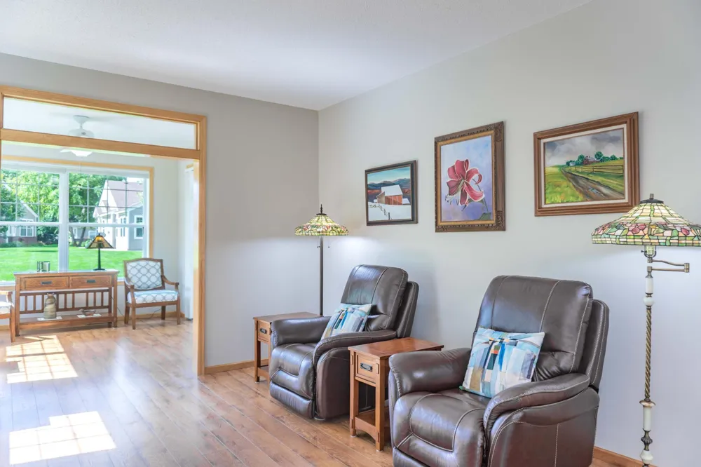 8356 Crabapple Court Victoria, MN 55386