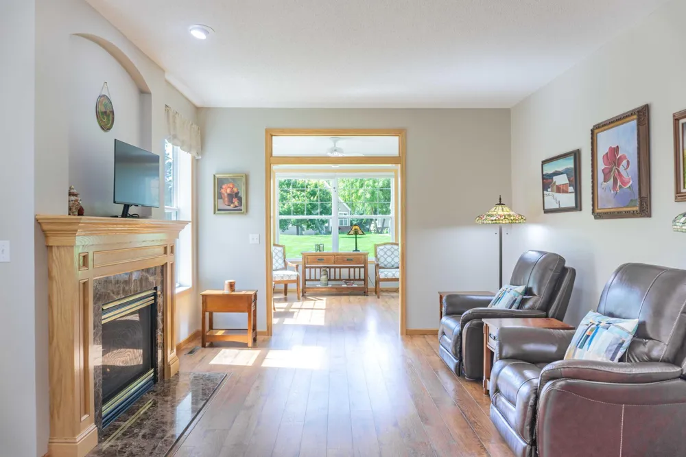 8356 Crabapple Court Victoria, MN 55386