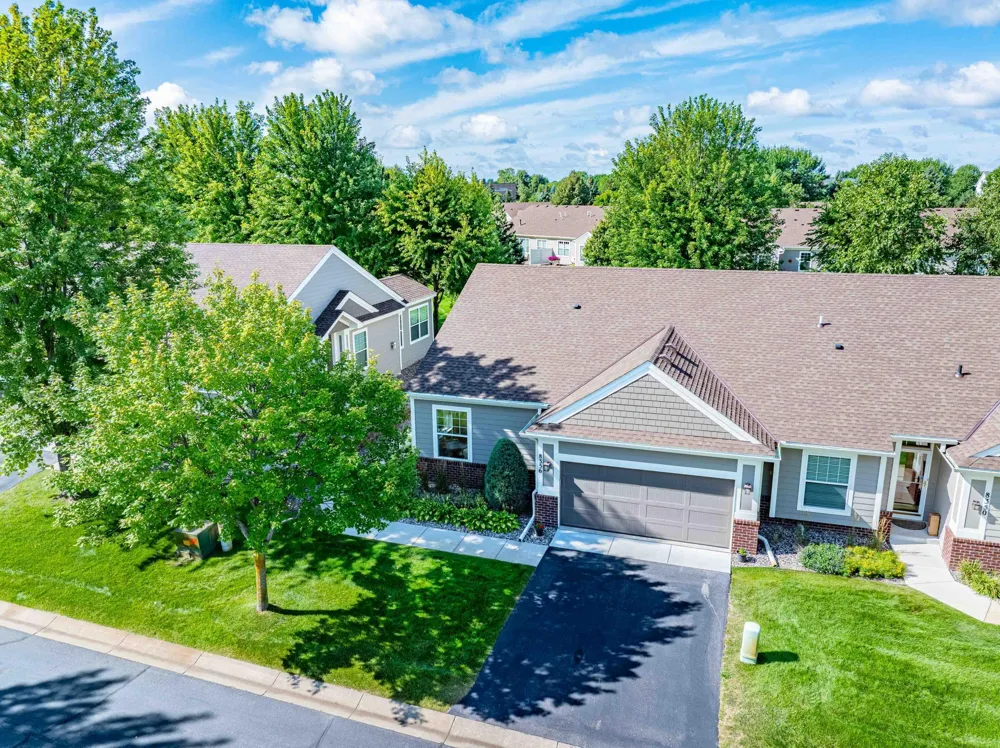 8356 Crabapple Court Victoria, MN 55386