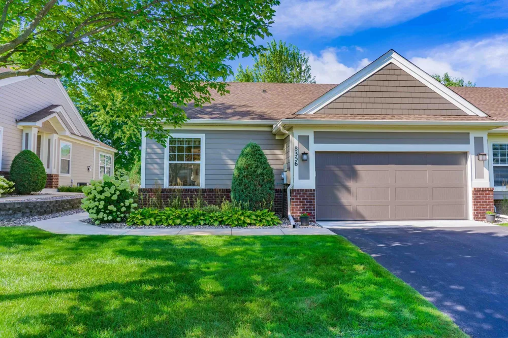 8356 Crabapple Court Victoria, MN 55386