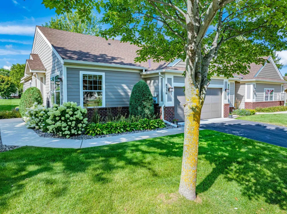 8356 Crabapple Court Victoria, MN 55386