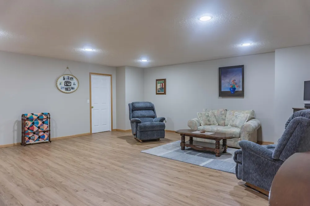 8356 Crabapple Court Victoria, MN 55386