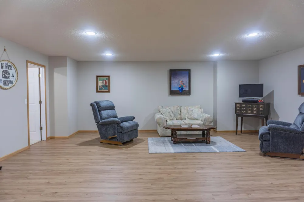 8356 Crabapple Court Victoria, MN 55386