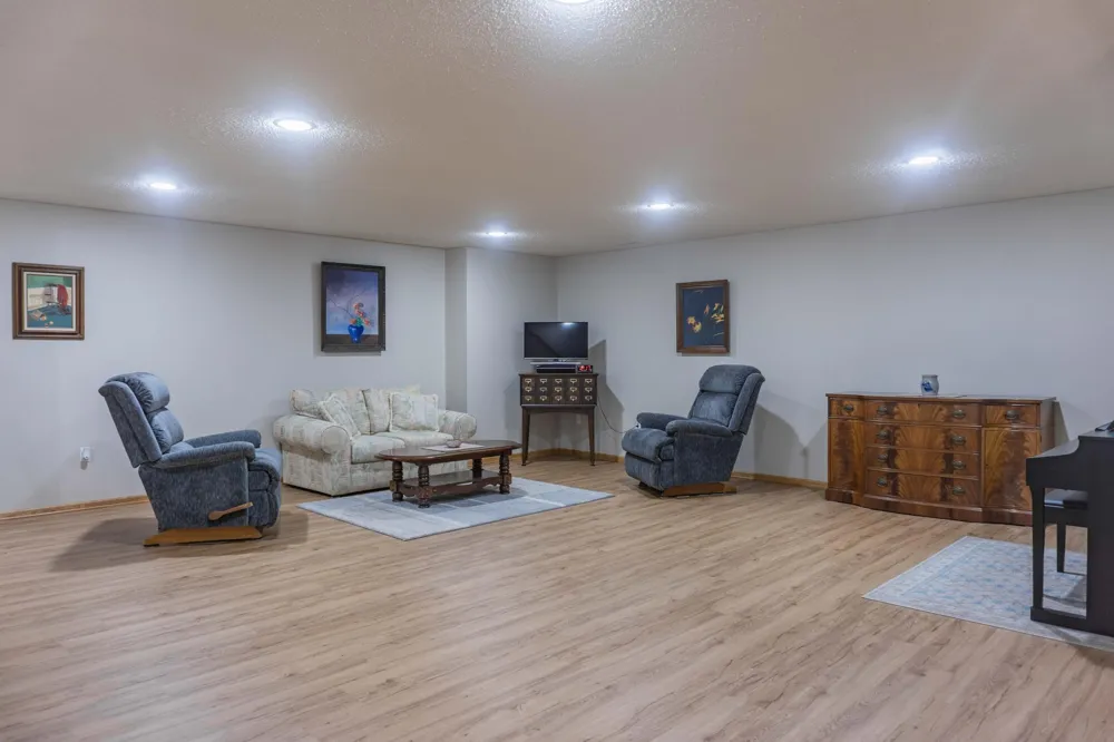 8356 Crabapple Court Victoria, MN 55386
