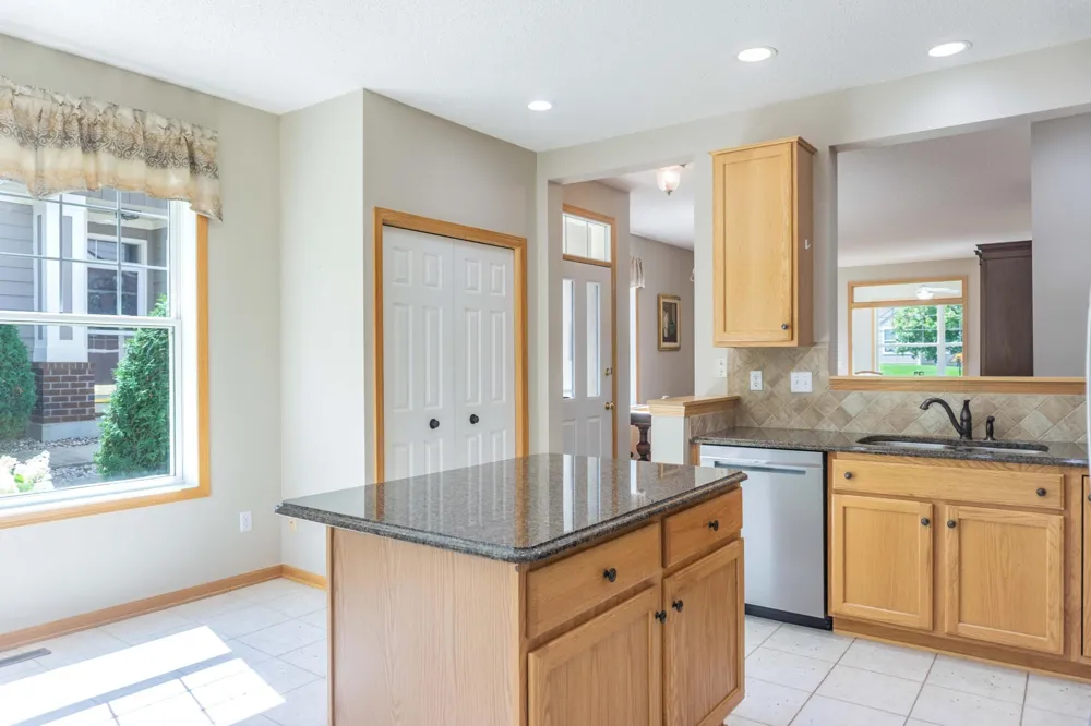 8356 Crabapple Court Victoria, MN 55386