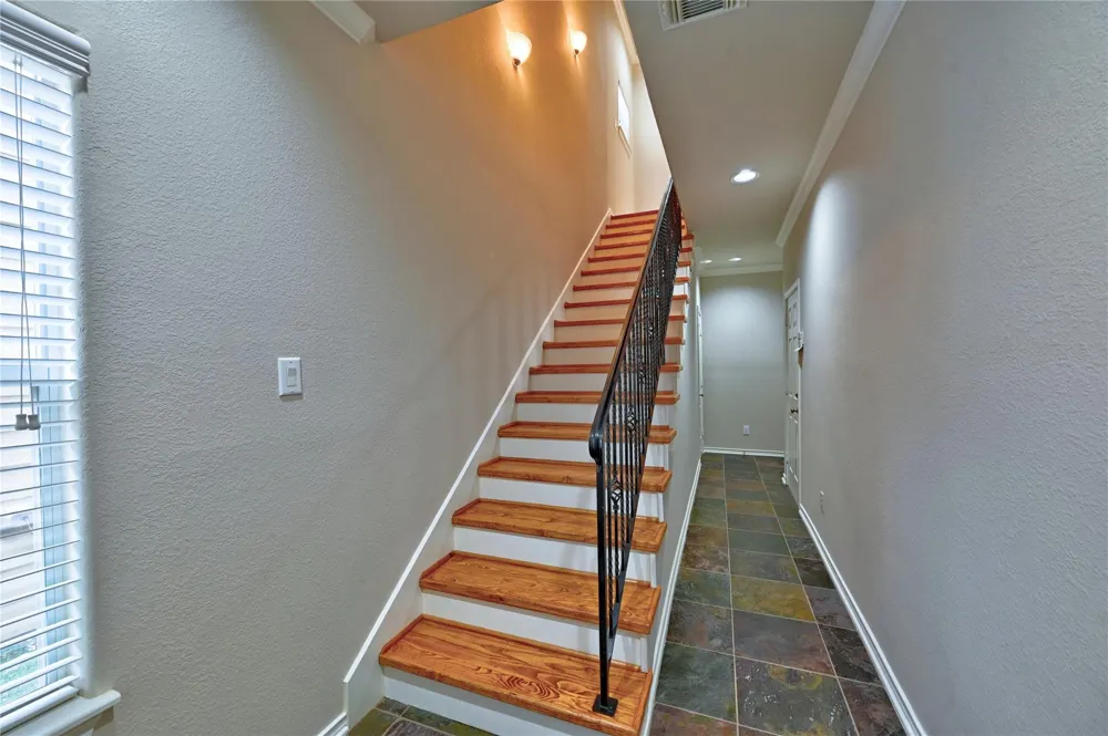 5411 Kansas Street Houston, TX 77007