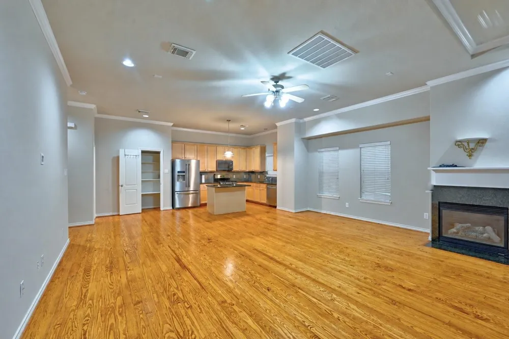 5411 Kansas Street Houston, TX 77007
