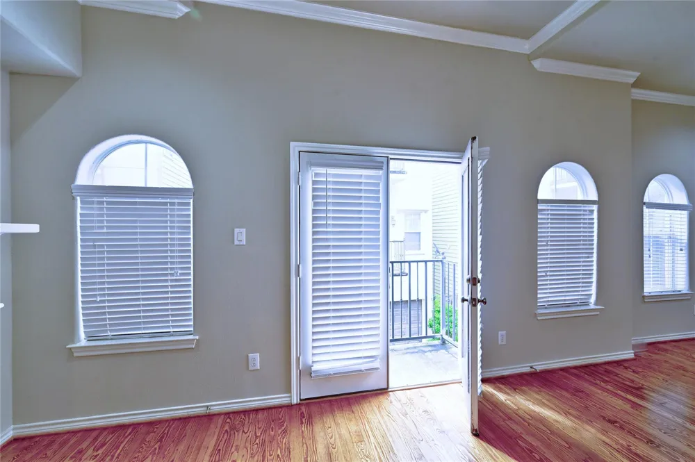 5411 Kansas Street Houston, TX 77007