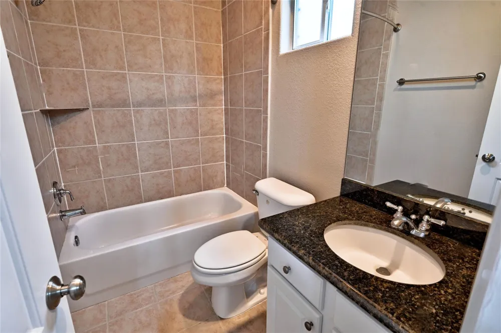 5411 Kansas Street Houston, TX 77007